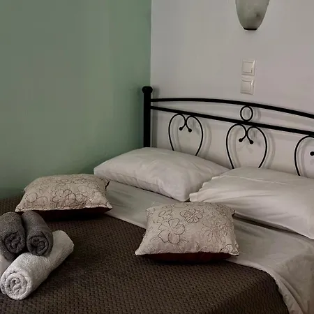 Lefteris Traditional