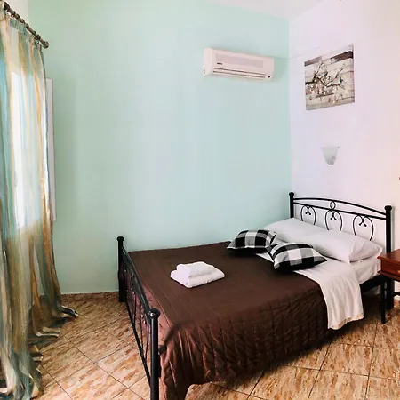 Lefteris Traditional