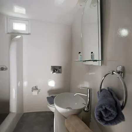 Lefteris Traditional 4*