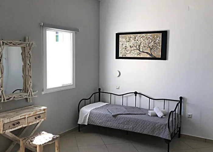 Lefteris Traditional