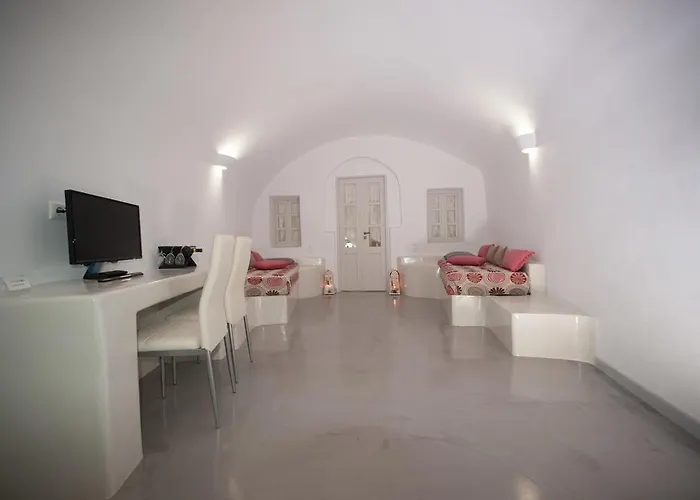 Lefteris Traditional