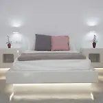 Lefteris Traditional Fira (Santorini)
