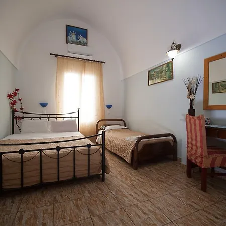 Lefteris Traditional *